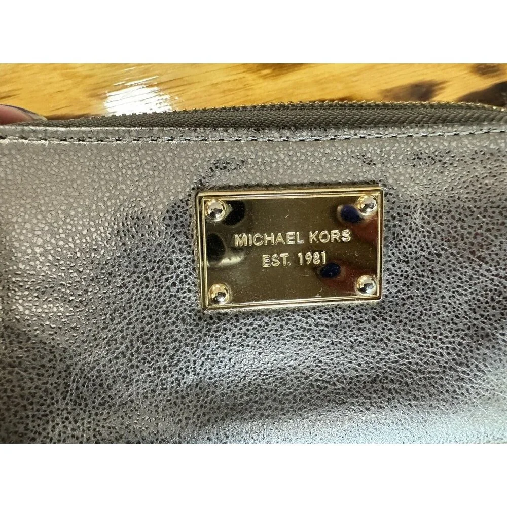 Michael Kors Women's Wallet‎ Gray Zip Around City Designer Preppy Classic Modern